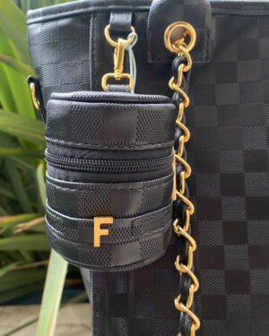 Porta Chupetas – Preto LV com inicial