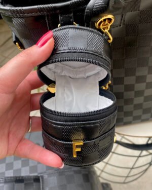 Porta Chupetas – Preto LV com inicial