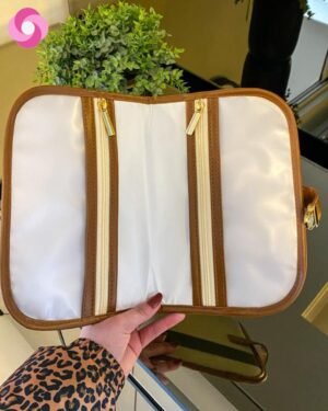 Porta Caderneta – Linho bege cru + caramelo + verde